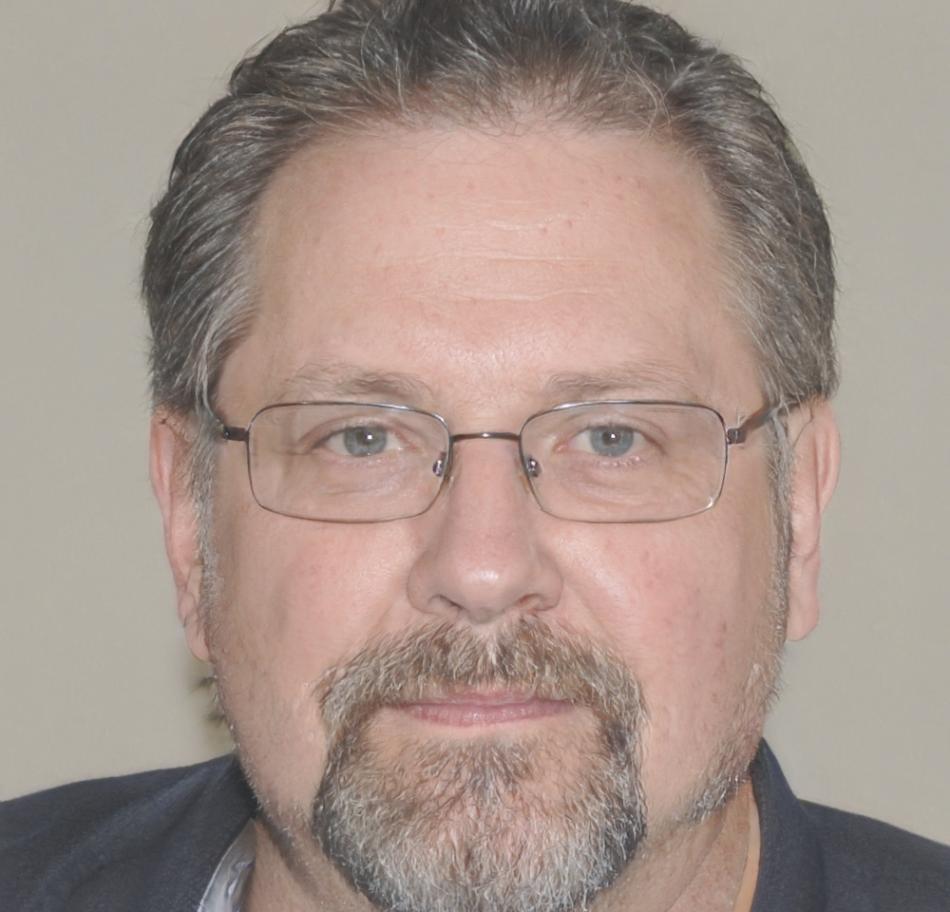 Portrait de Marc Dubois, expert en stratégies d'investissement